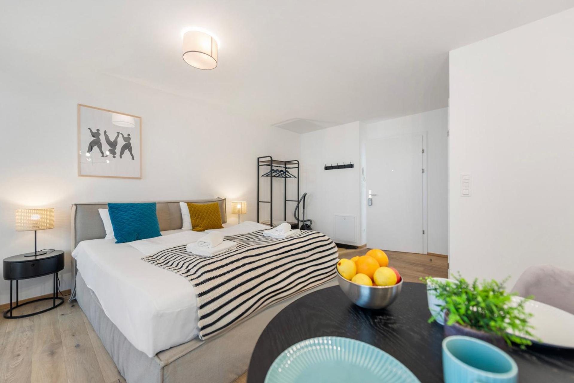 Hills Living * Viena